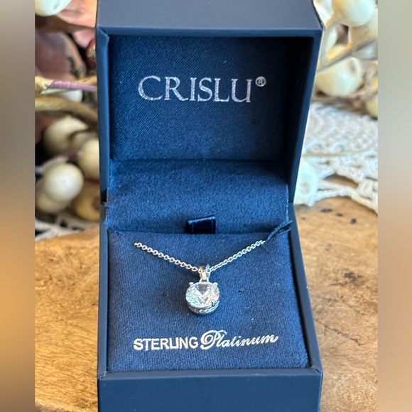 CRISLU SOLITAIRE PENDANT NECKLACE- IN BOX! - Picture 1 of 5